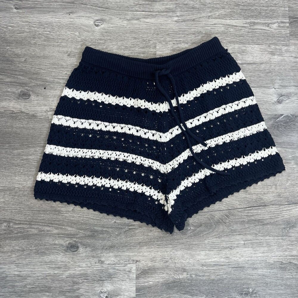 House Of Harlow Striped Shorts Navy white crochet Drawstring Waist‎ EUC Medium